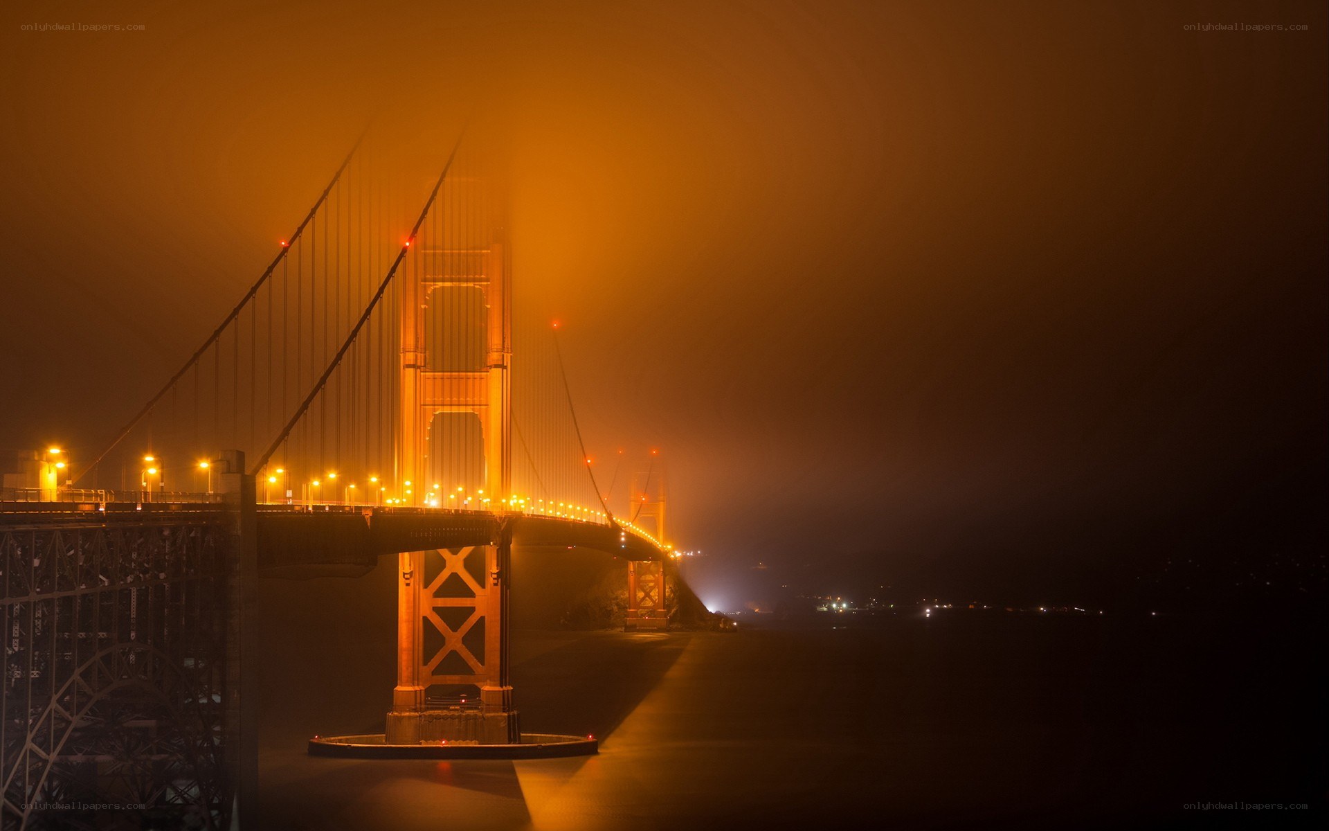 Golden Gate Bridge at night