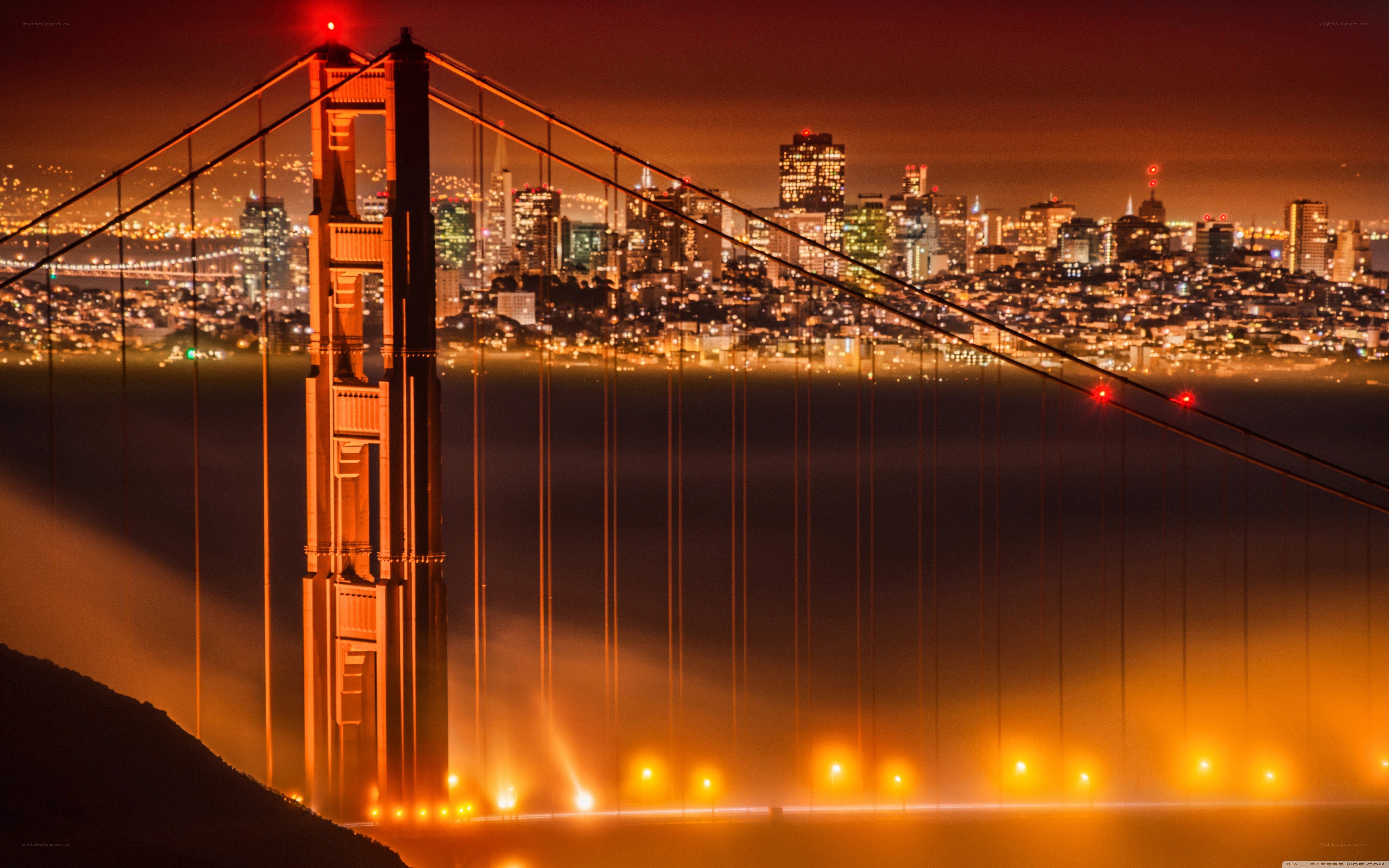 Golden Gate Bridge at night