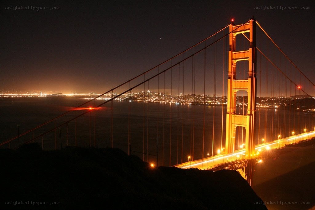 Golden Gate Bridge at night