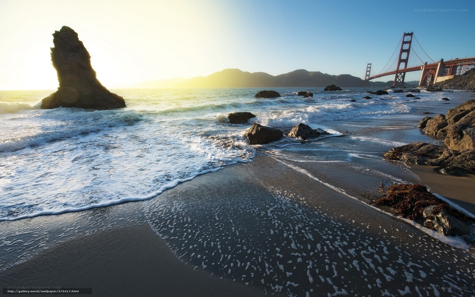 Golden Gate Bridge at sunrise