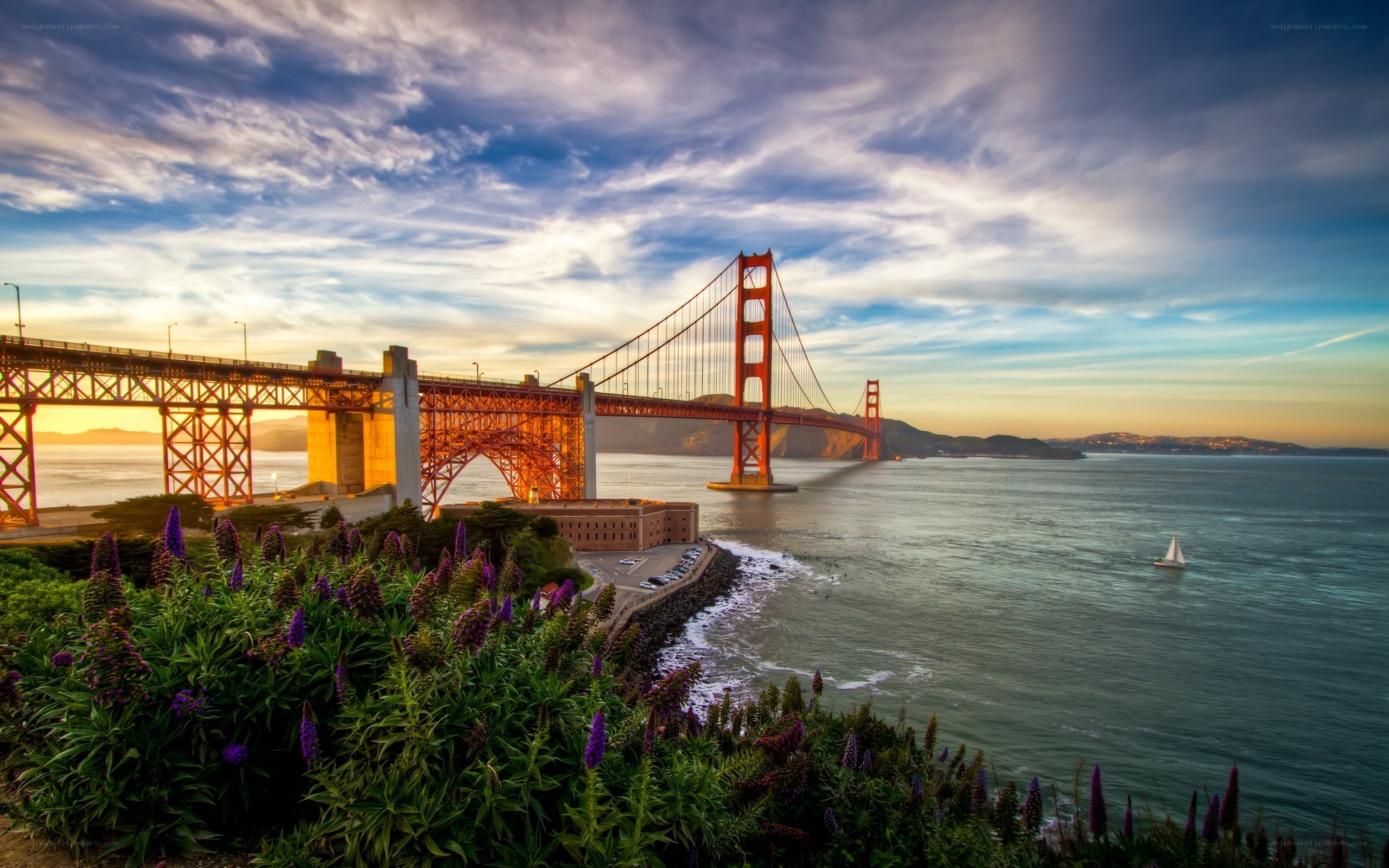 Golden Gate Bridge at sunset