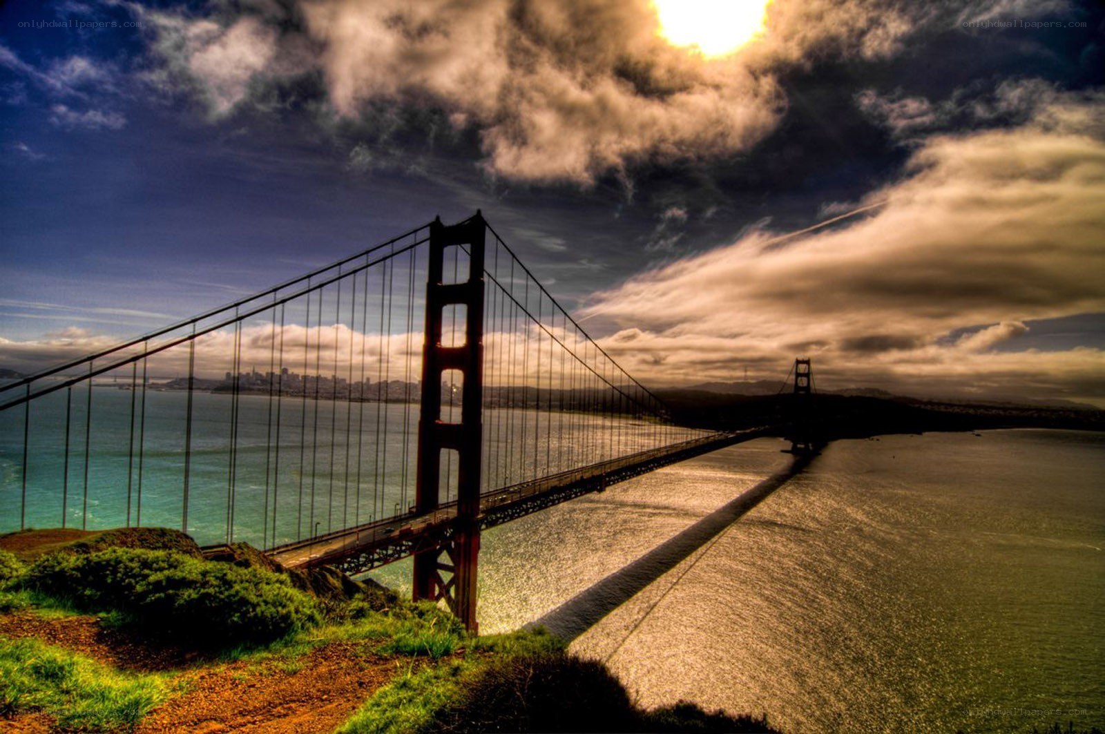 Golden Gate Bridge at sunset