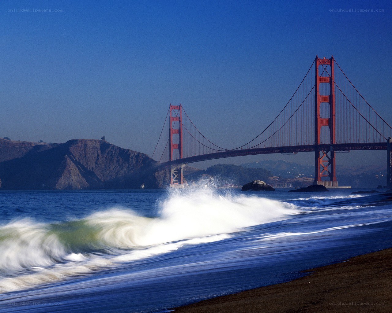 Golden Gate Bridge at sunset