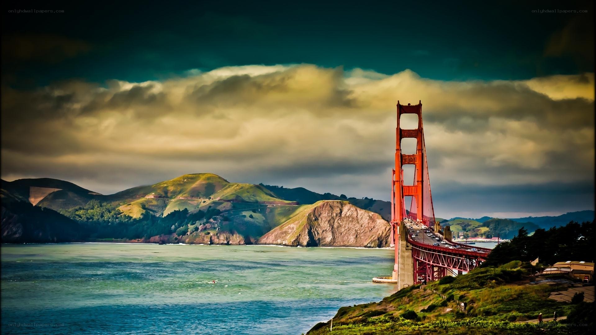 Golden Gate Bridge at sunset