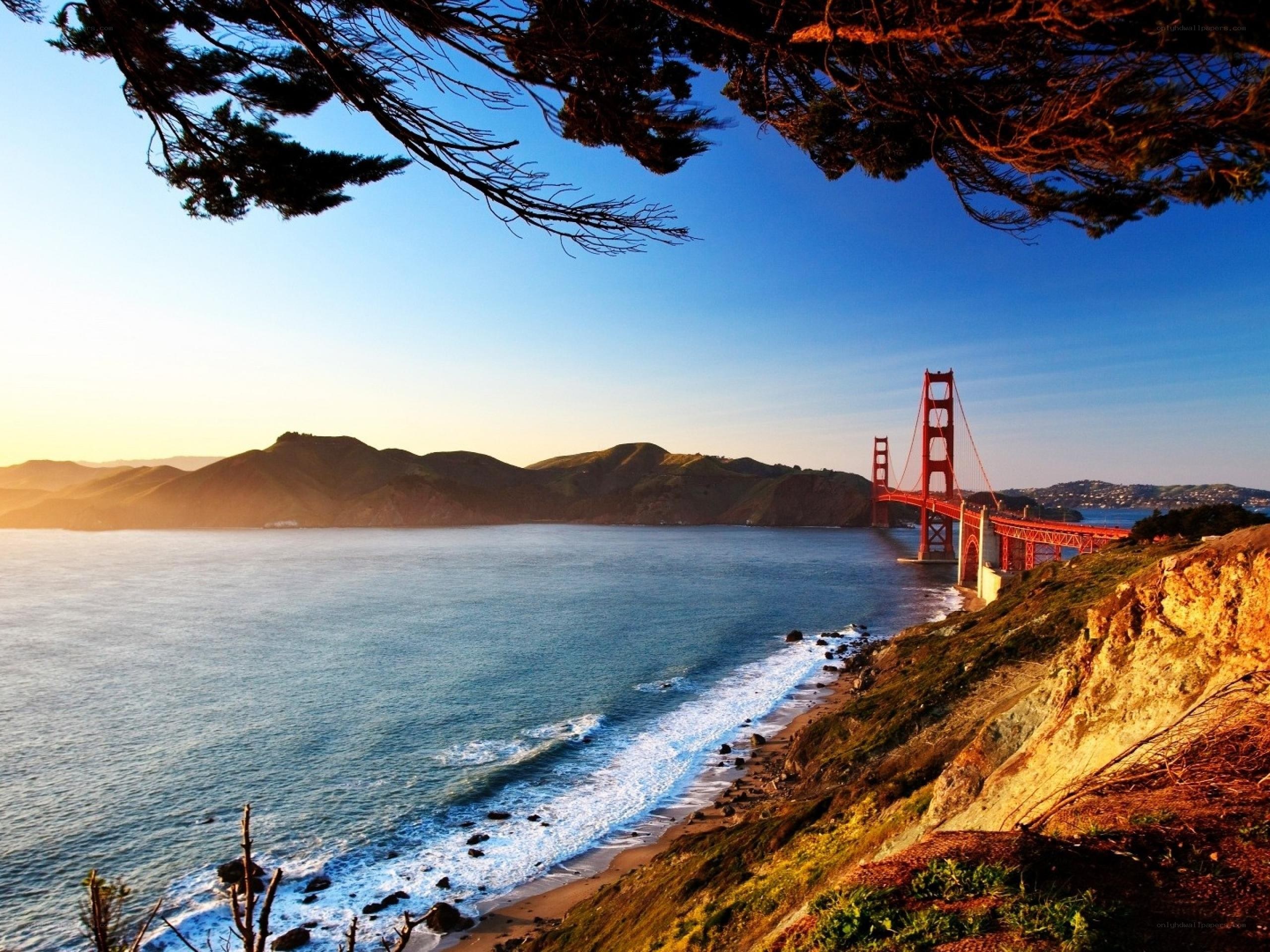 Golden Gate Bridge at sunset