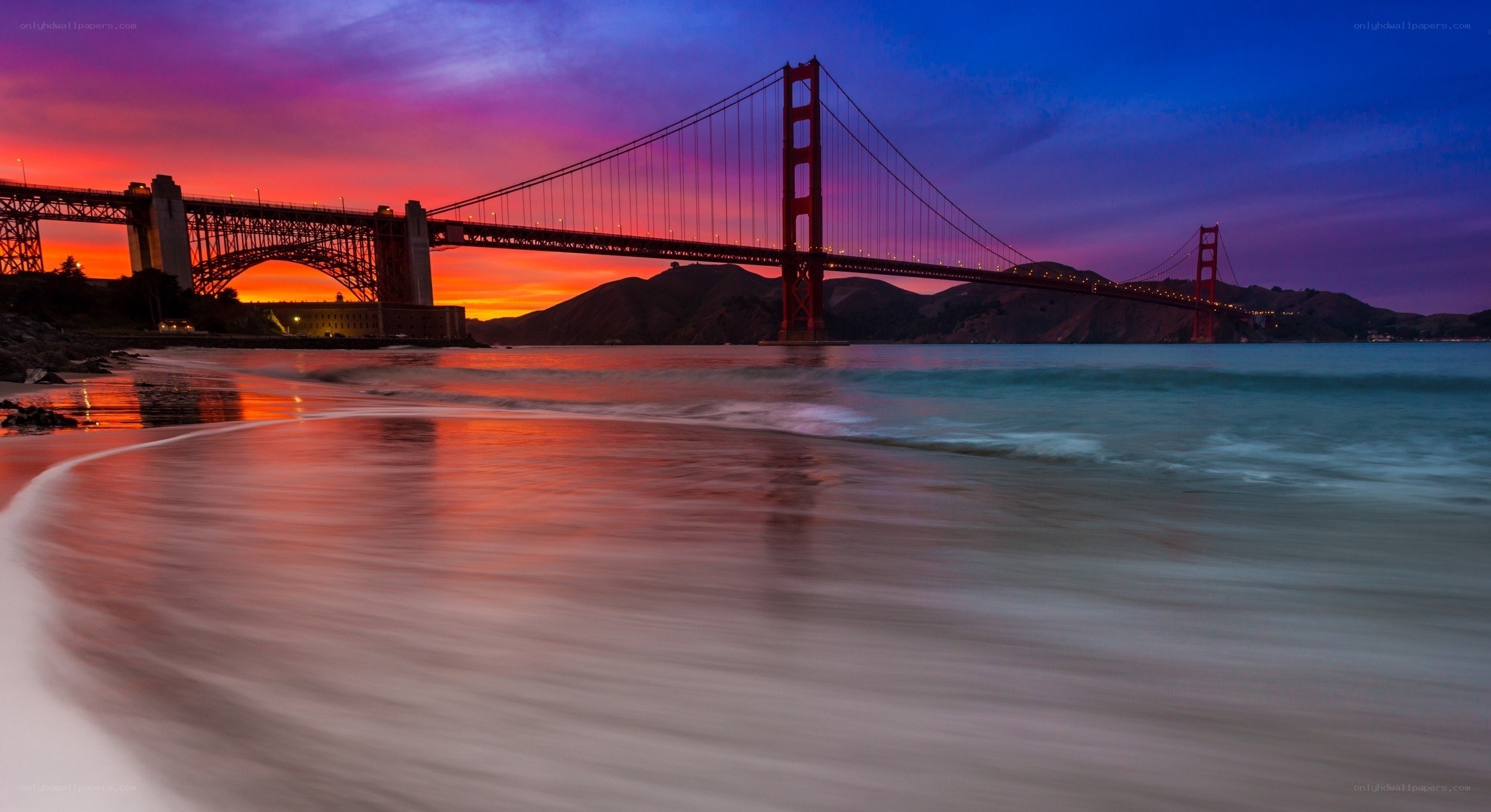 Golden Gate Bridge at sunset