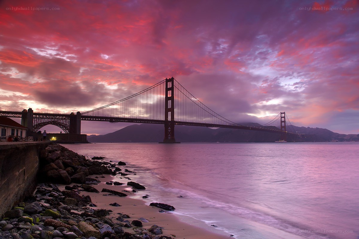Golden Gate Bridge at sunset