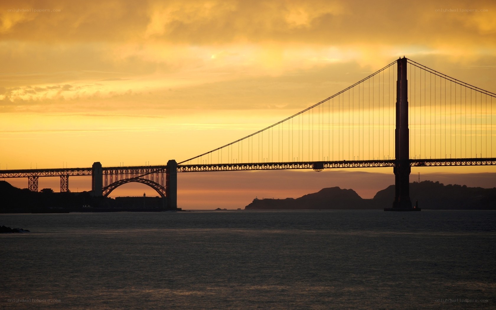 Golden Gate Bridge at sunset