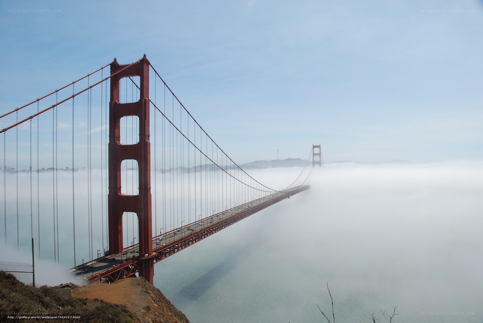 Golden Gate Bridge in fog
