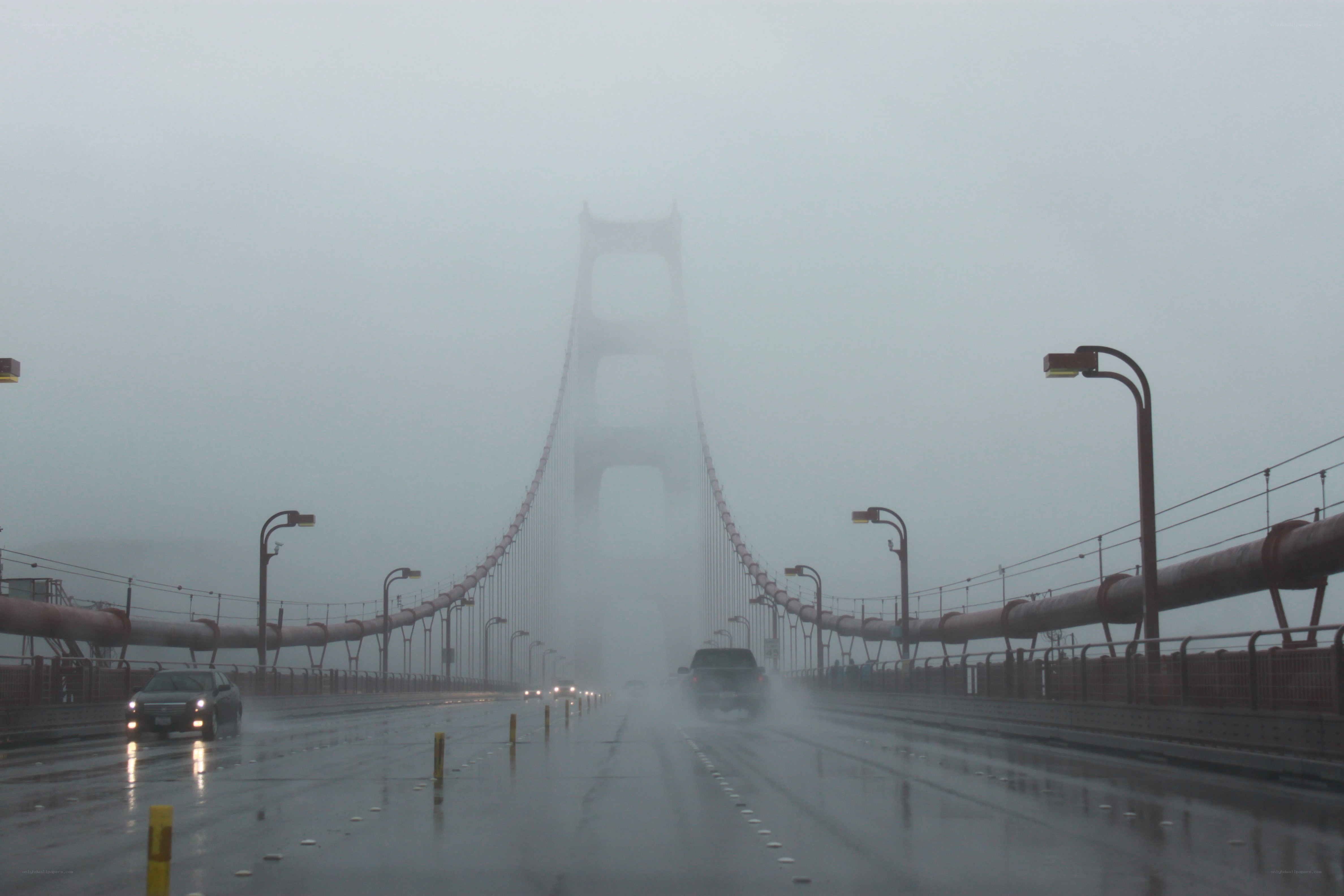 Golden Gate Bridge in fog