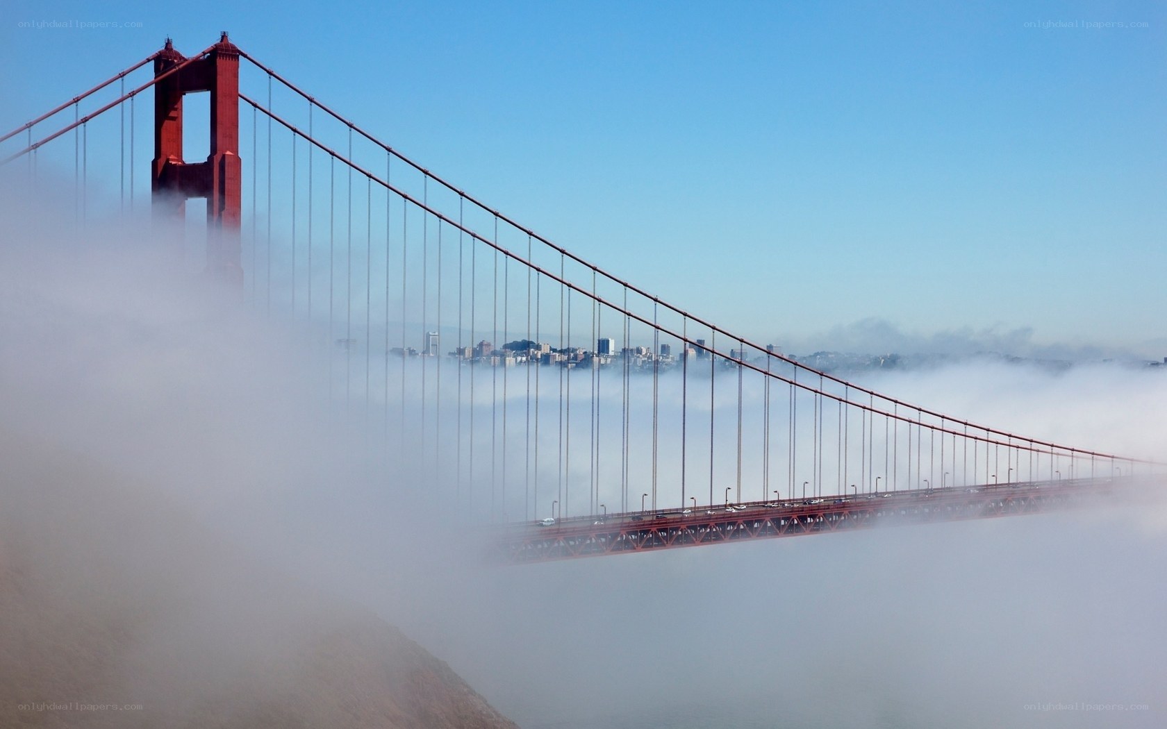 Golden Gate Bridge in fog