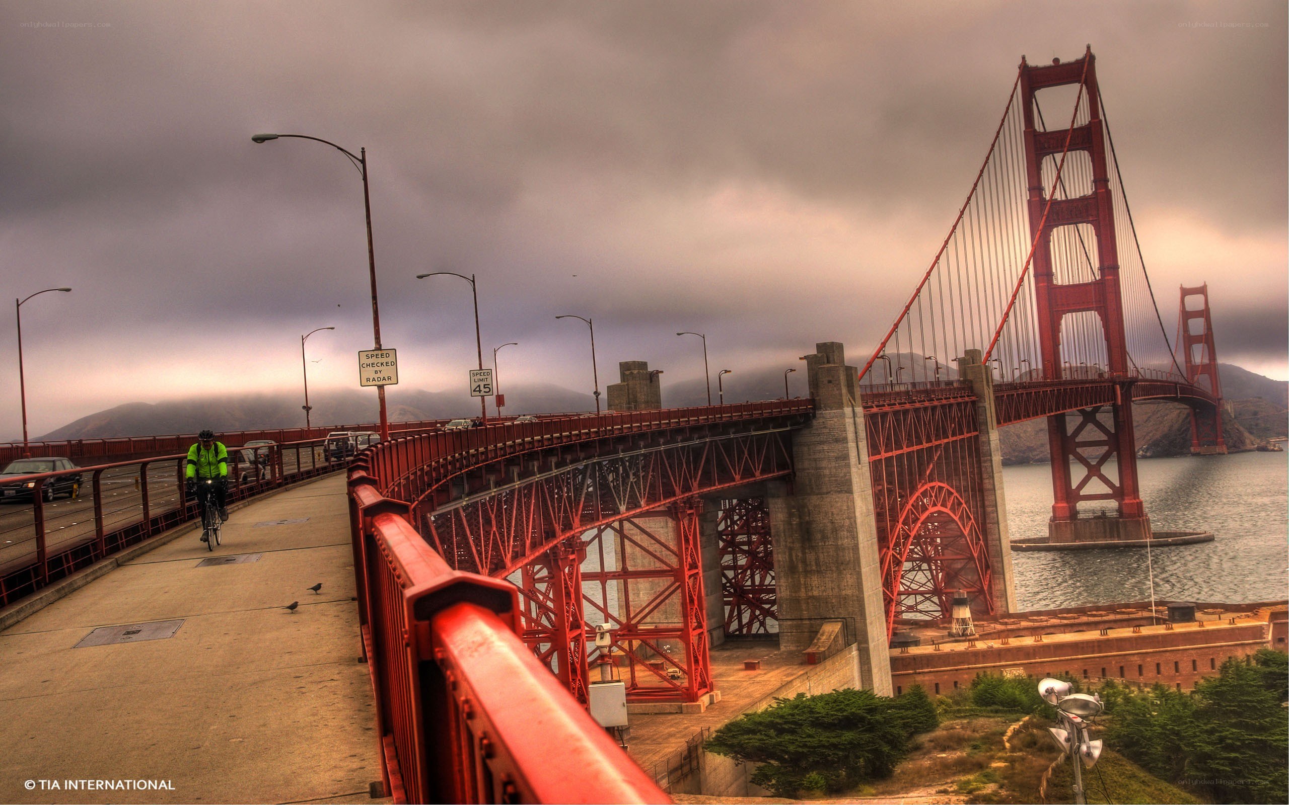 Golden Gate Bridge on a cloudy day
