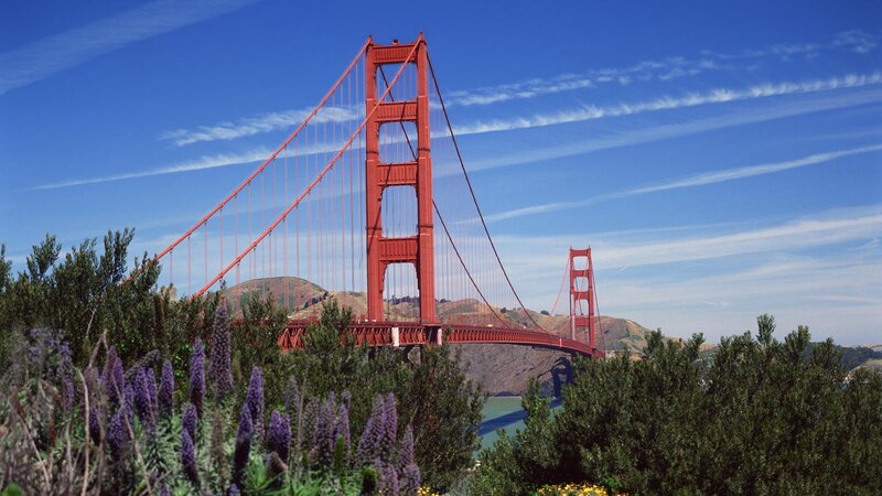 Golden Gate Bridge on a sunny day