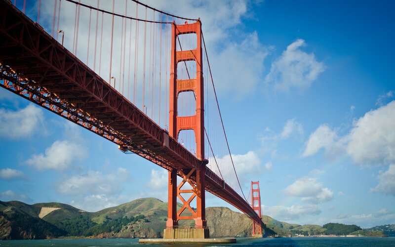 Golden Gate Bridge on a sunny day