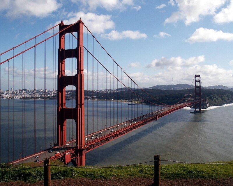 Golden Gate Bridge on a sunny day