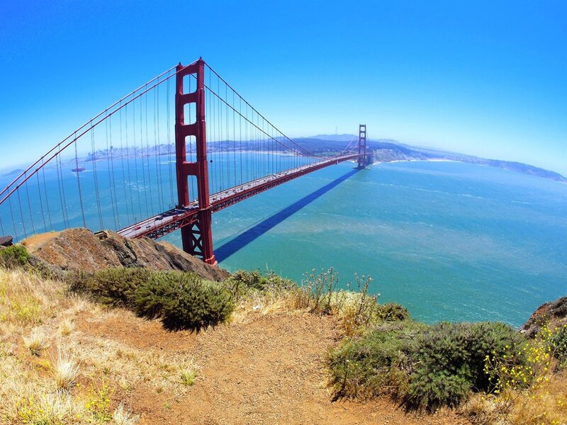 Golden Gate Bridge on a sunny day