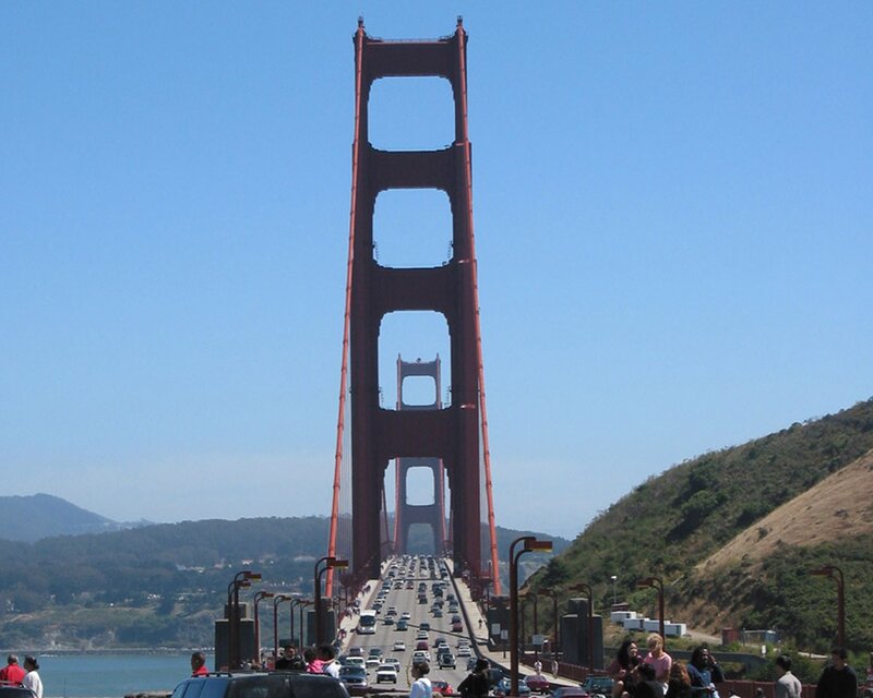 Golden Gate Bridge on a sunny day