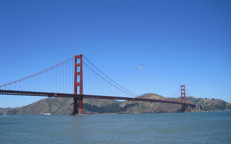 Golden Gate Bridge on a sunny day