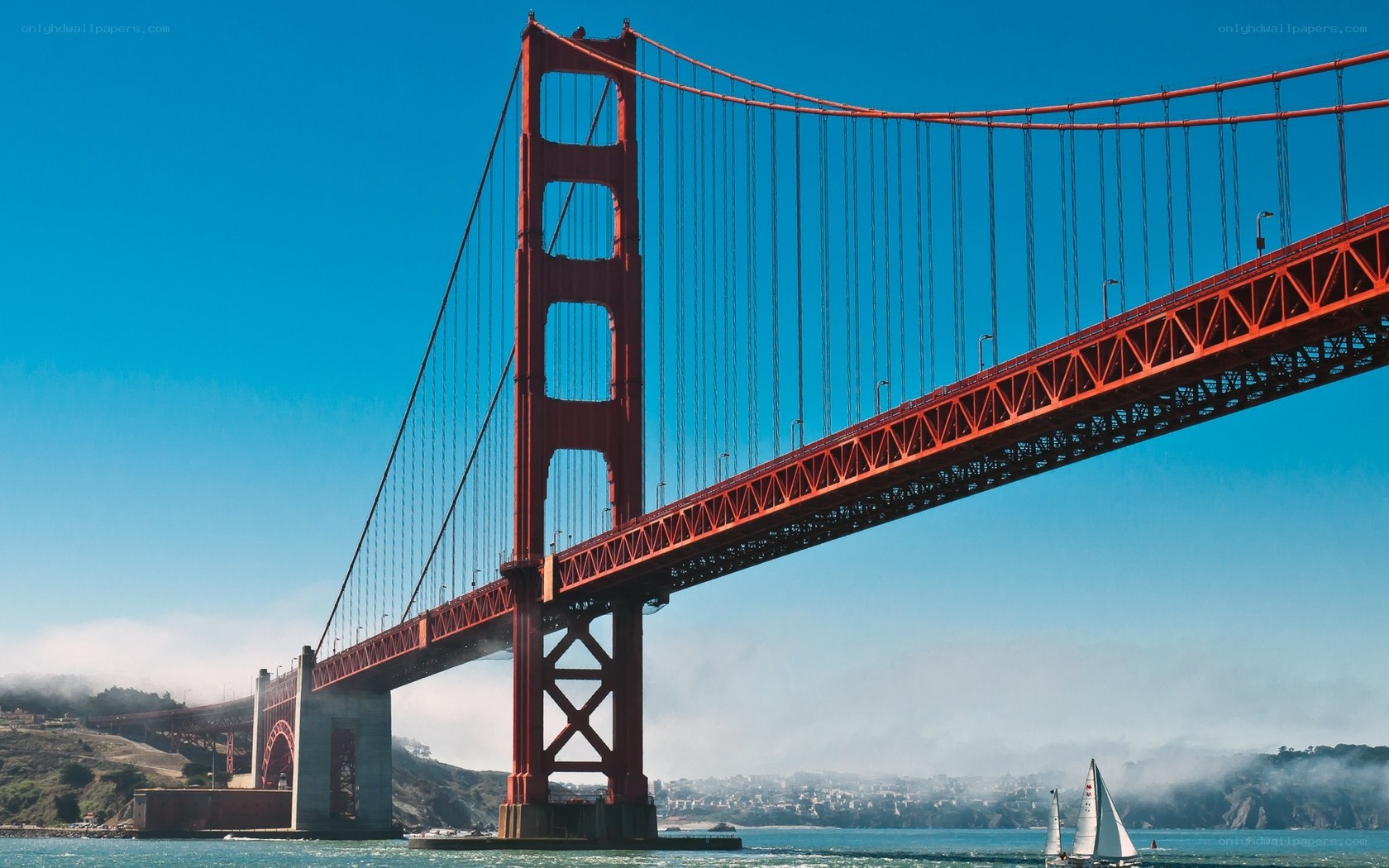 Golden Gate Bridge on a sunny day
