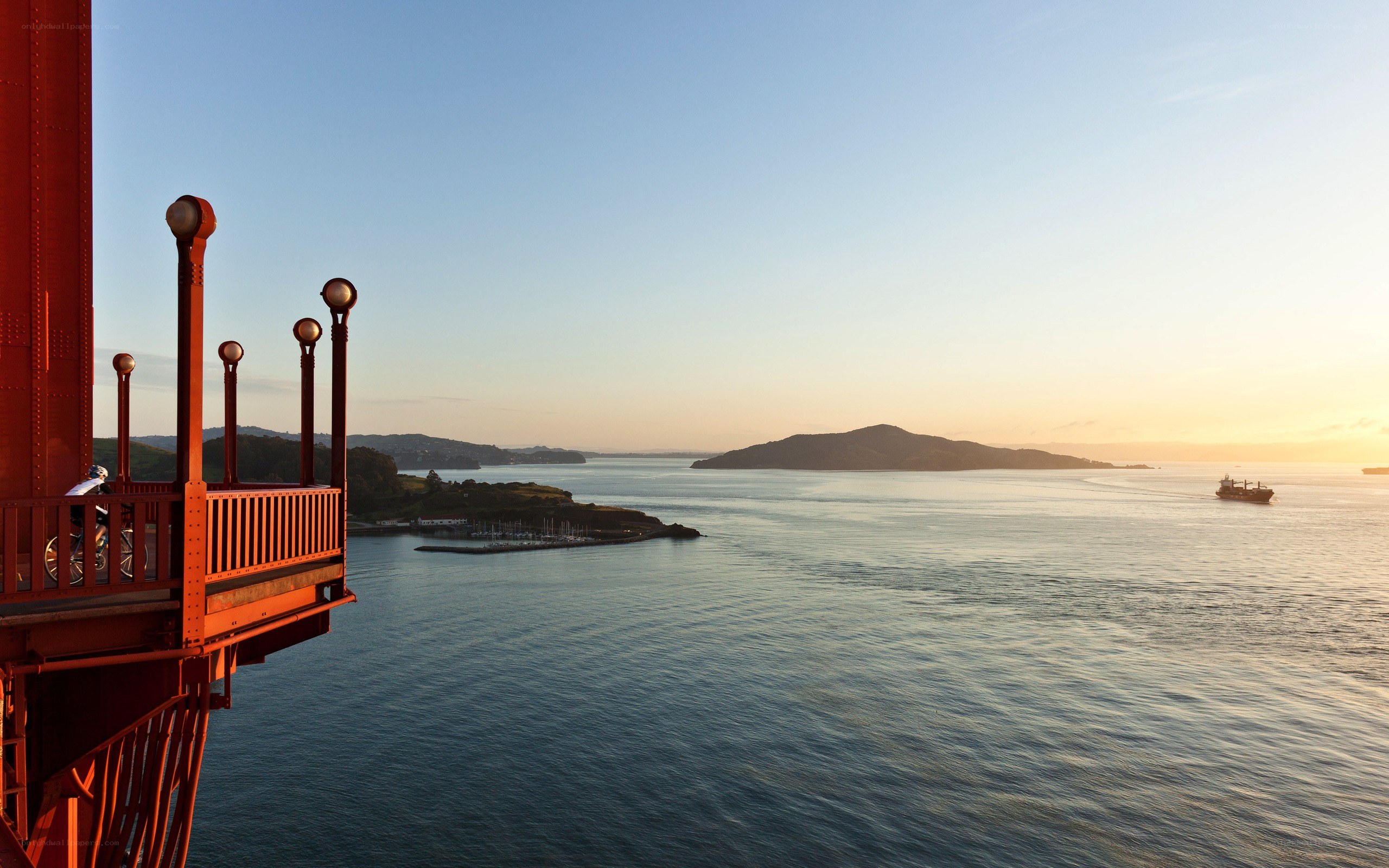 Golden Gate Bridge sunset view