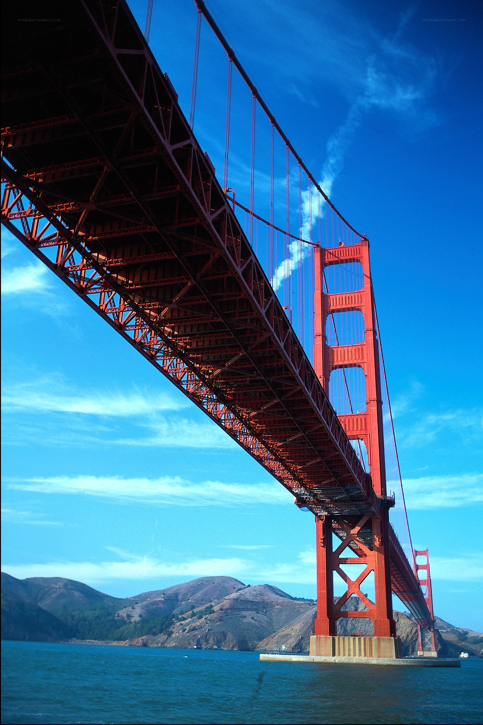 Golden Gate Bridge under blue sky