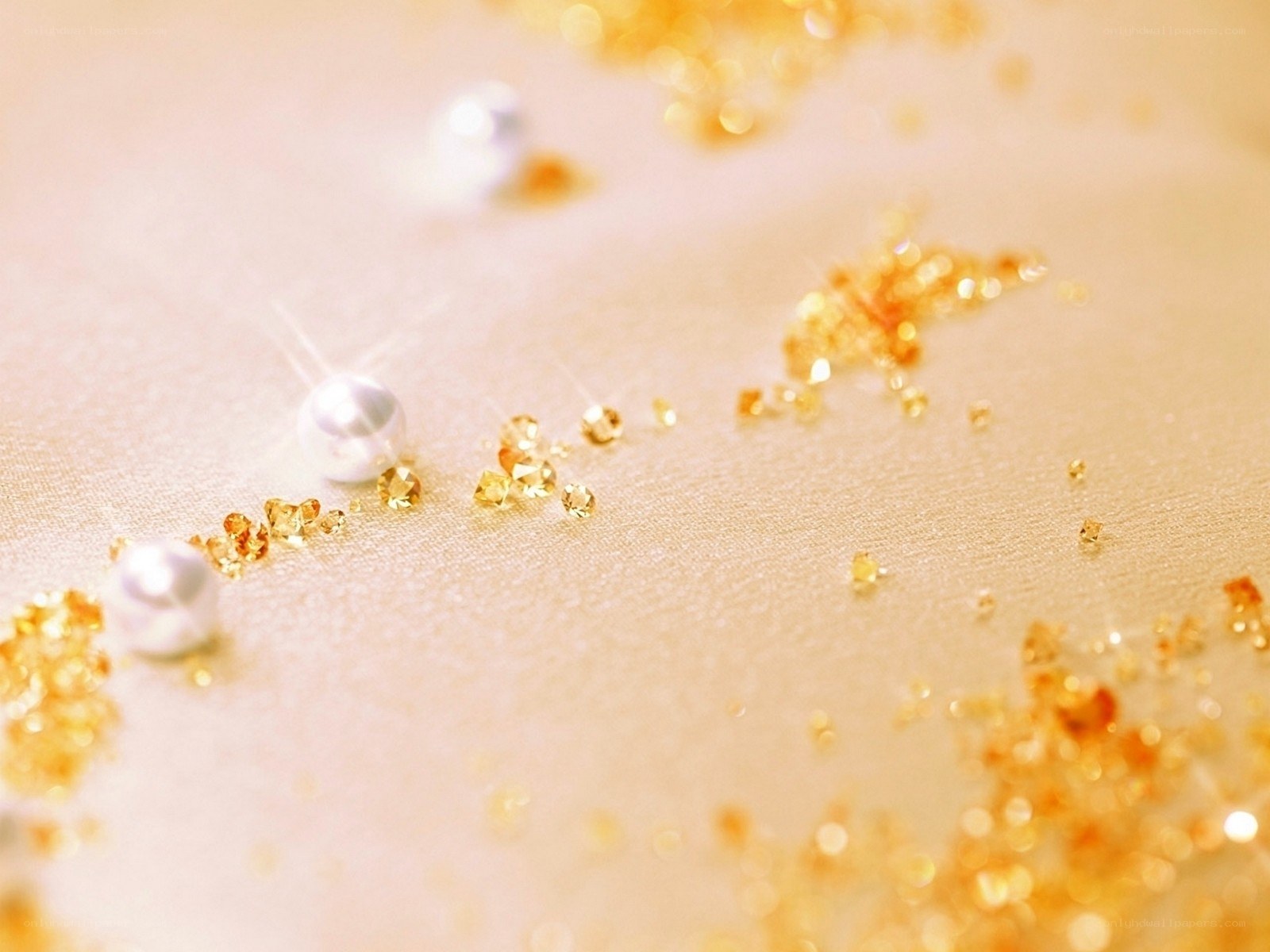 golden glitter and pearls