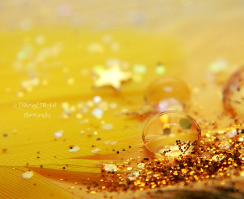 Golden Glitter and Water Droplets