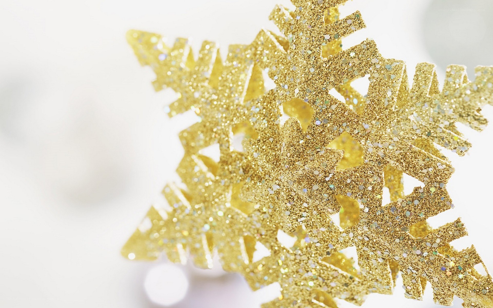 golden glitter snowflake decoration