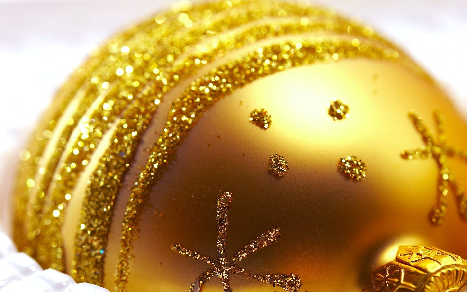 golden glittery ornament