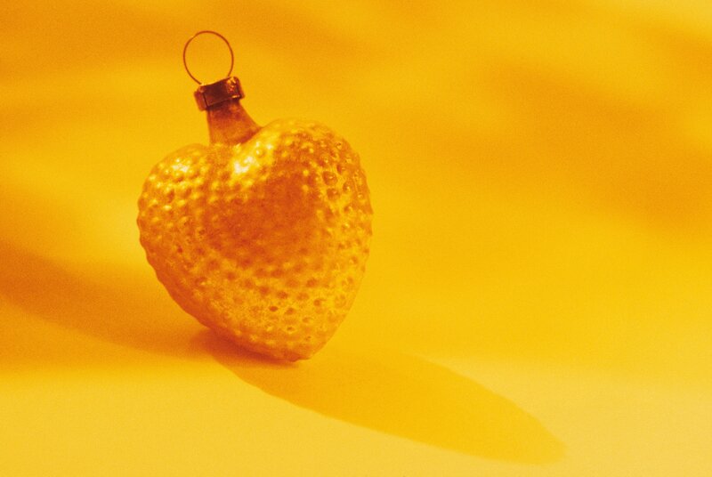 golden heart ornament