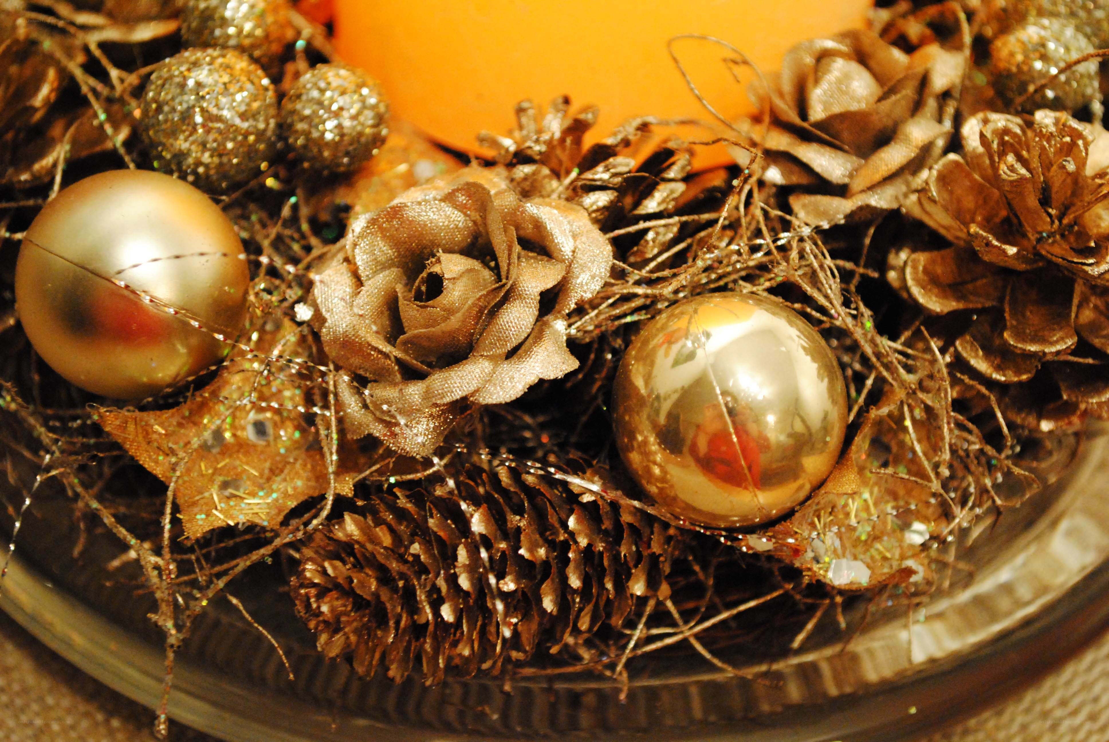 golden holiday decoration