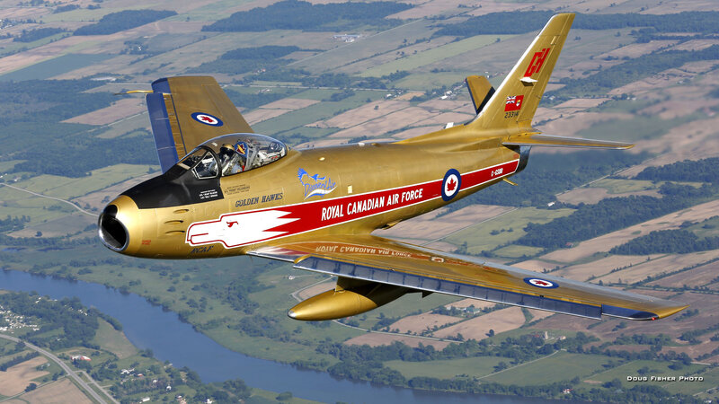 Golden Jet in Flight — Gold, Dynamic