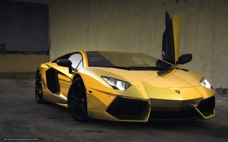 Golden Lamborghini Aventador
