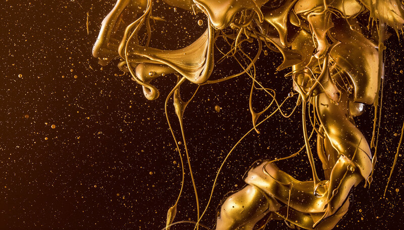 Golden Liquid Splashing — Gold