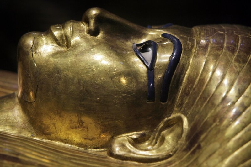Golden mask of Tutankhamun