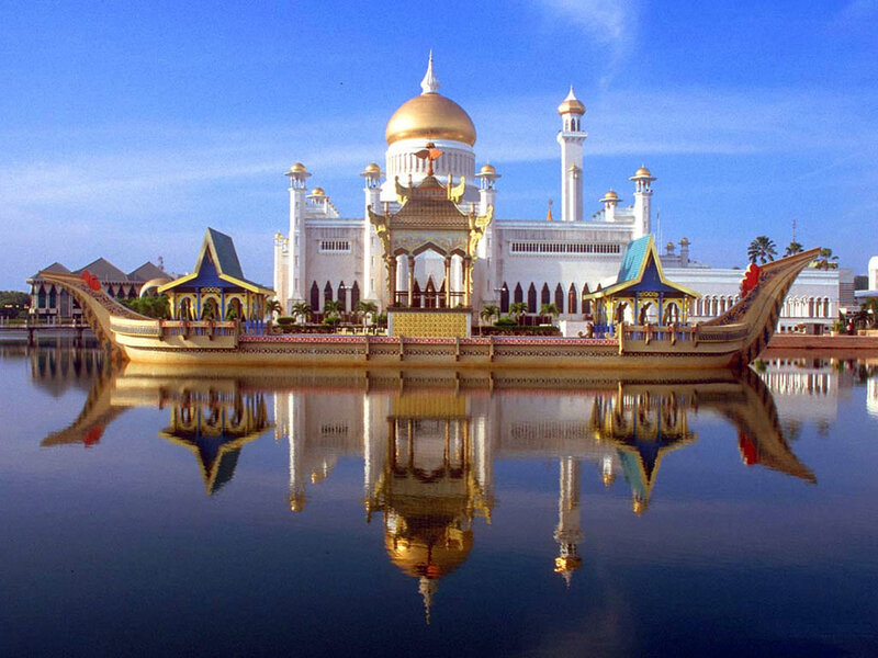 Golden Mosque on Water