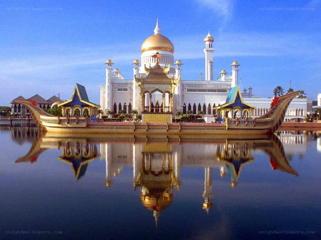 Golden Mosque with boat structure