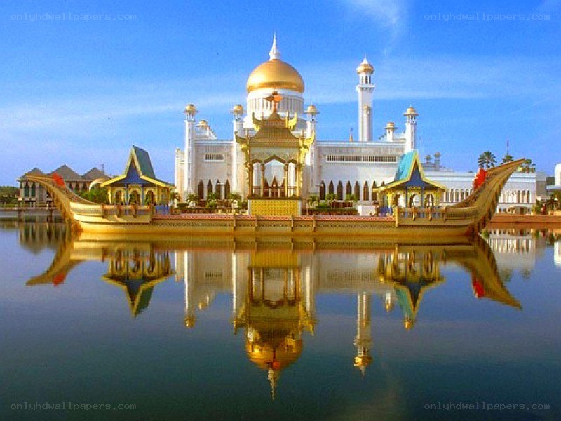 Golden Mosque with boat structure