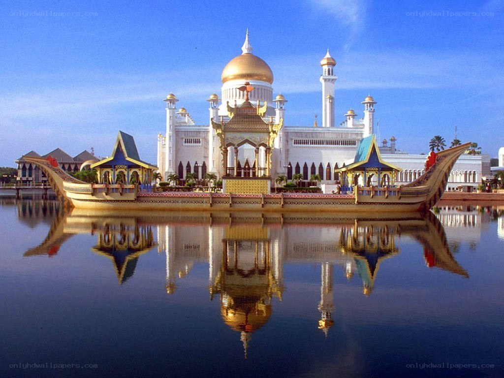 Golden Mosque with boat structure