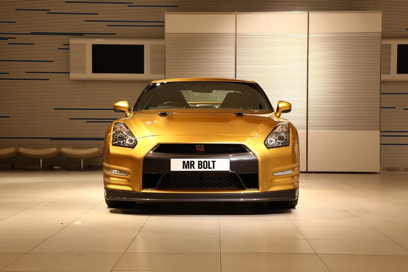 golden nissan gt-r car