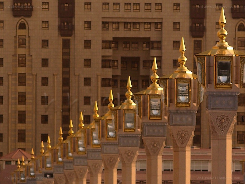 golden pillars in a city