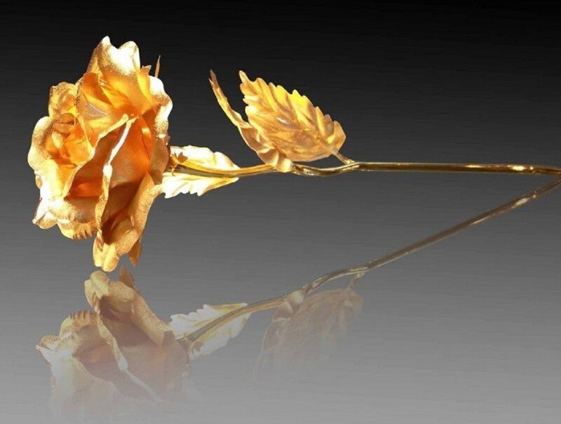 Golden Rose Sculpture — Gold