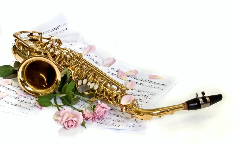 Golden Saxophone with Roses