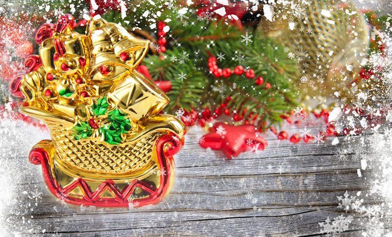 Golden Sleigh Ornament — Gold, Festive