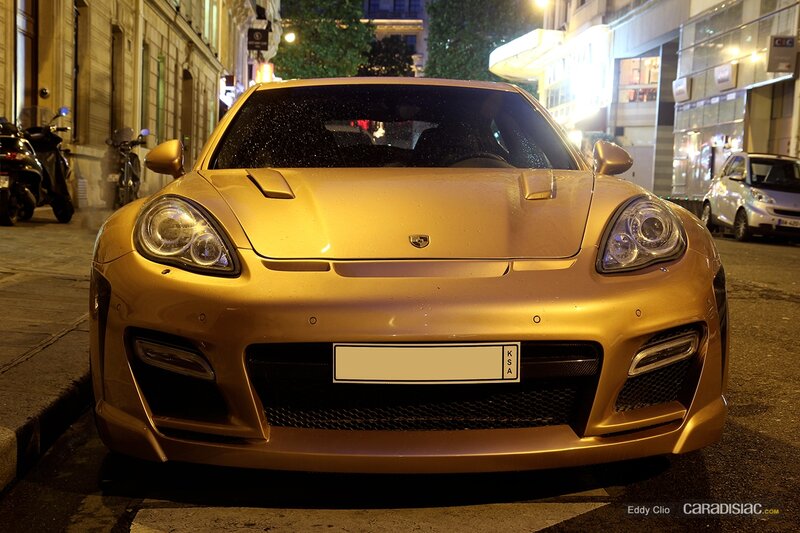 Golden Sports Car — Gold, Urban, Night