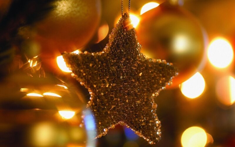 Golden Star Ornament — Gold, Festive