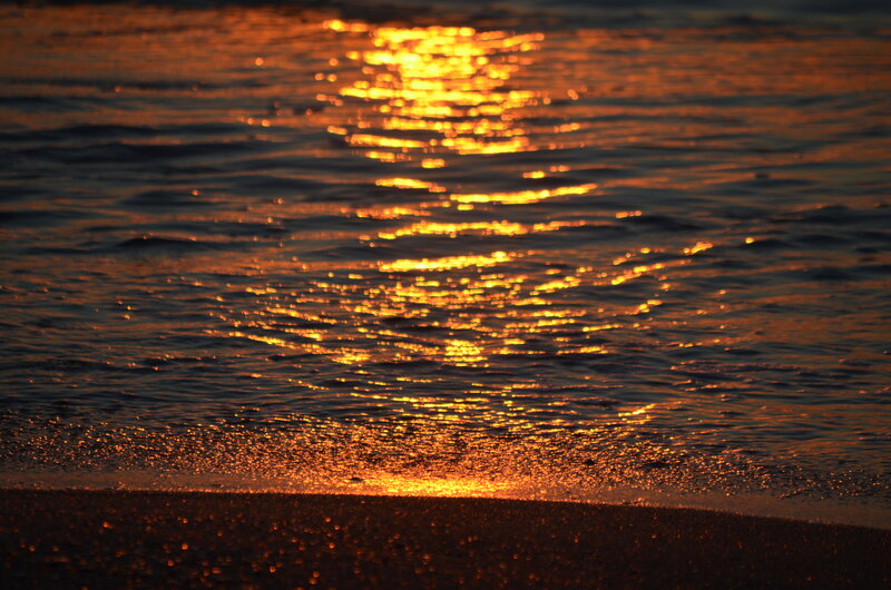 Golden Sunset on Water — Gold