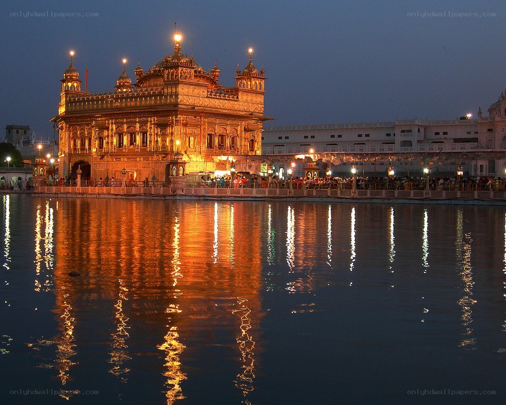 Golden Temple at dusk