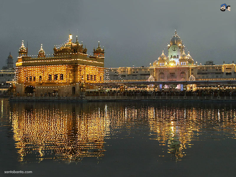 Golden Temple at Night — Gold, Serene