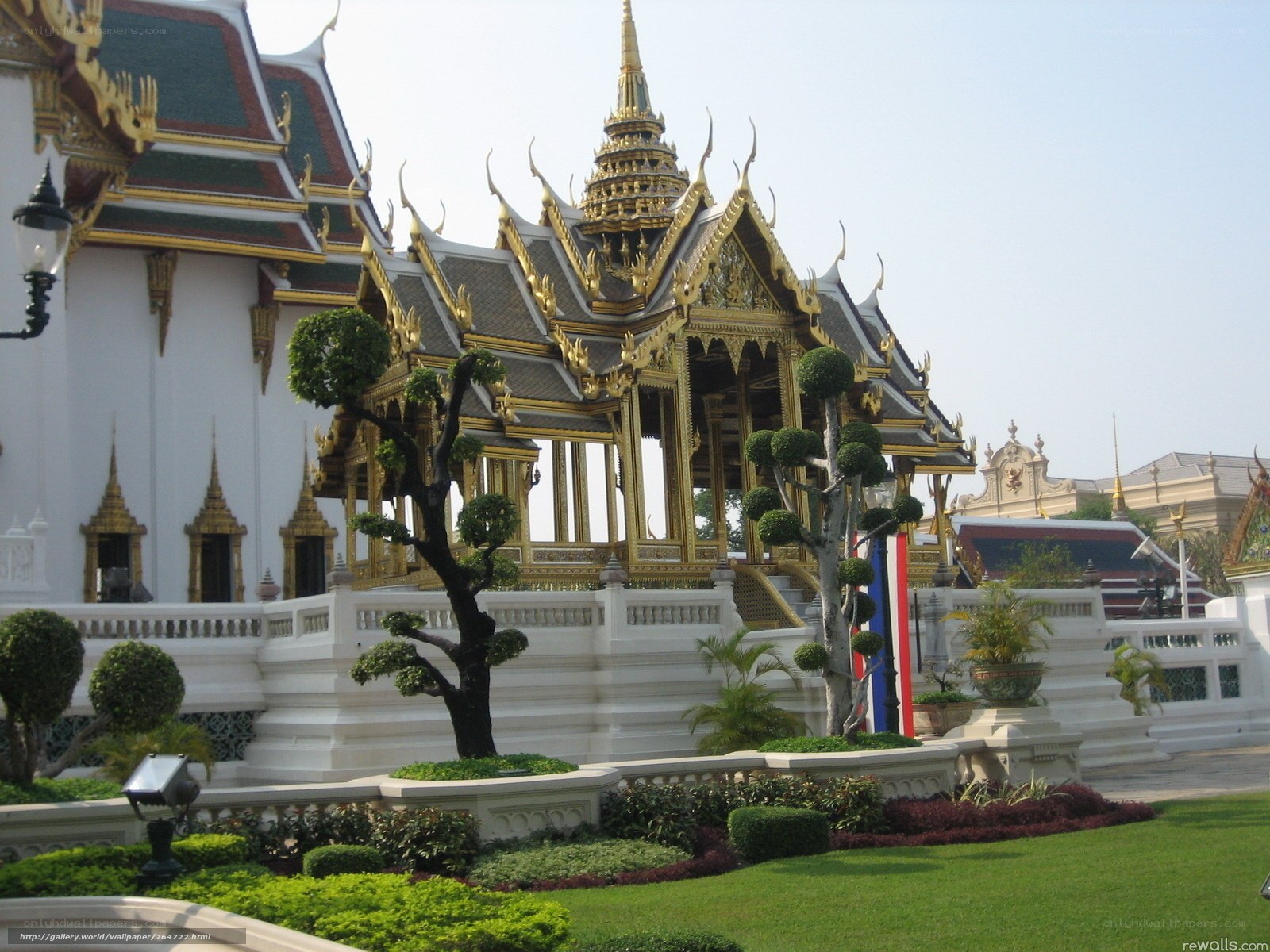 Golden temple in Bangkok